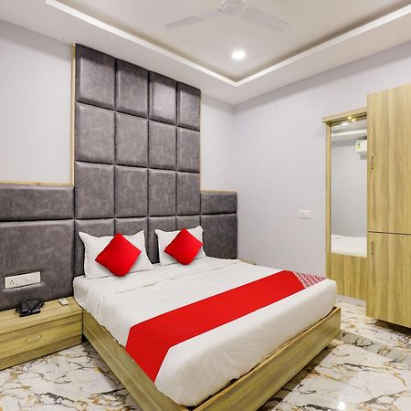 Hotel Krishna Ahmedabad Exterior photo