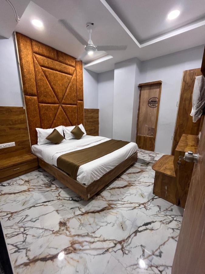Hotel Krishna Ahmedabad Exterior photo