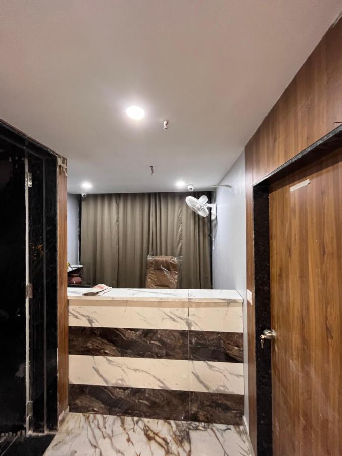 Hotel Krishna Ahmedabad Exterior photo