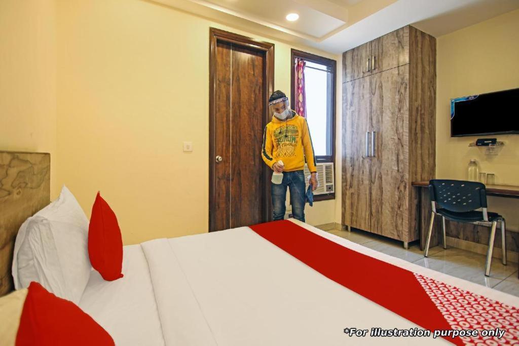 Hotel Krishna Ahmedabad Exterior photo