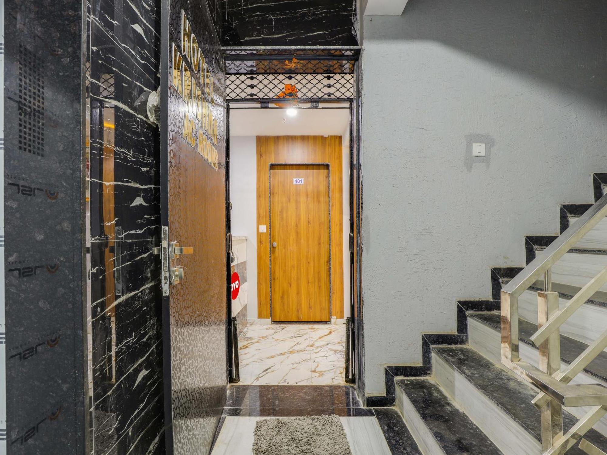 Hotel Krishna Ahmedabad Exterior photo
